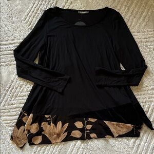 NWT Alembika Black Long-Sleeve Floral Hem Top